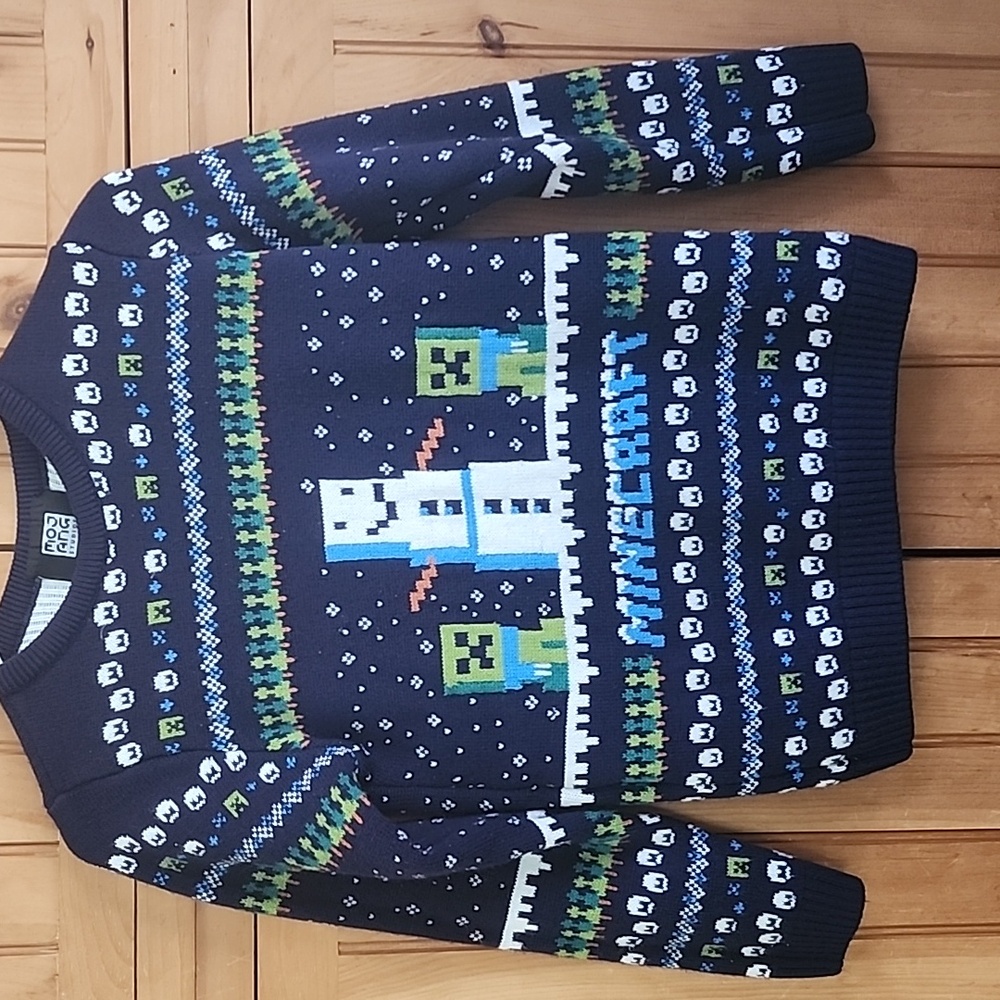 MINECRAFT MOJANG. SWEATER Size 9 - 10